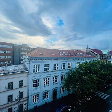 Lovely 2Bdr In Center, Wifi & Self-Check In Bratislava Bagian luar foto